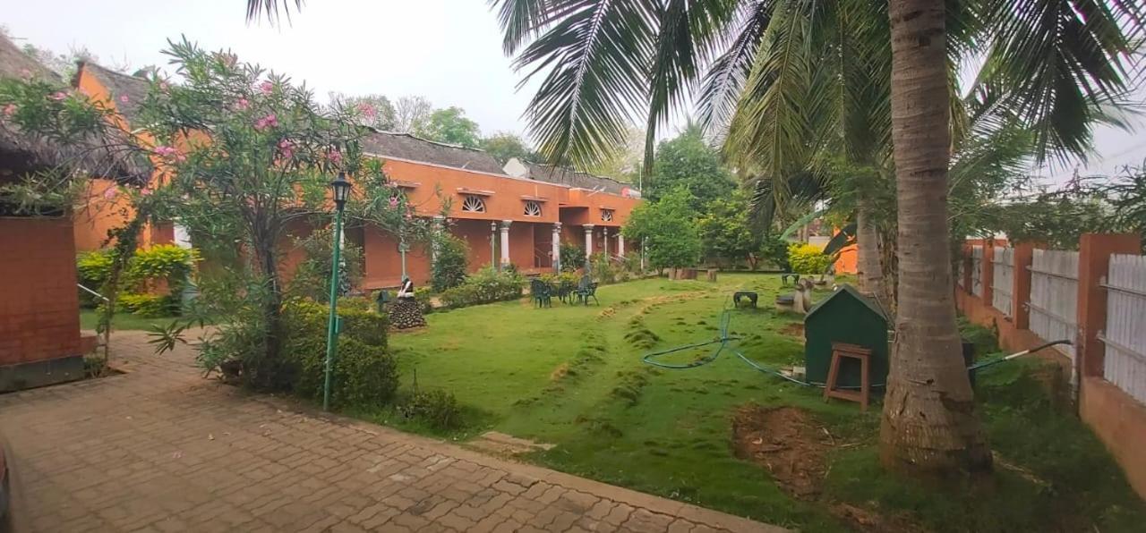 Chettinadu Mansion - An Authentic Heritage Palace Kanadukattan Luaran gambar